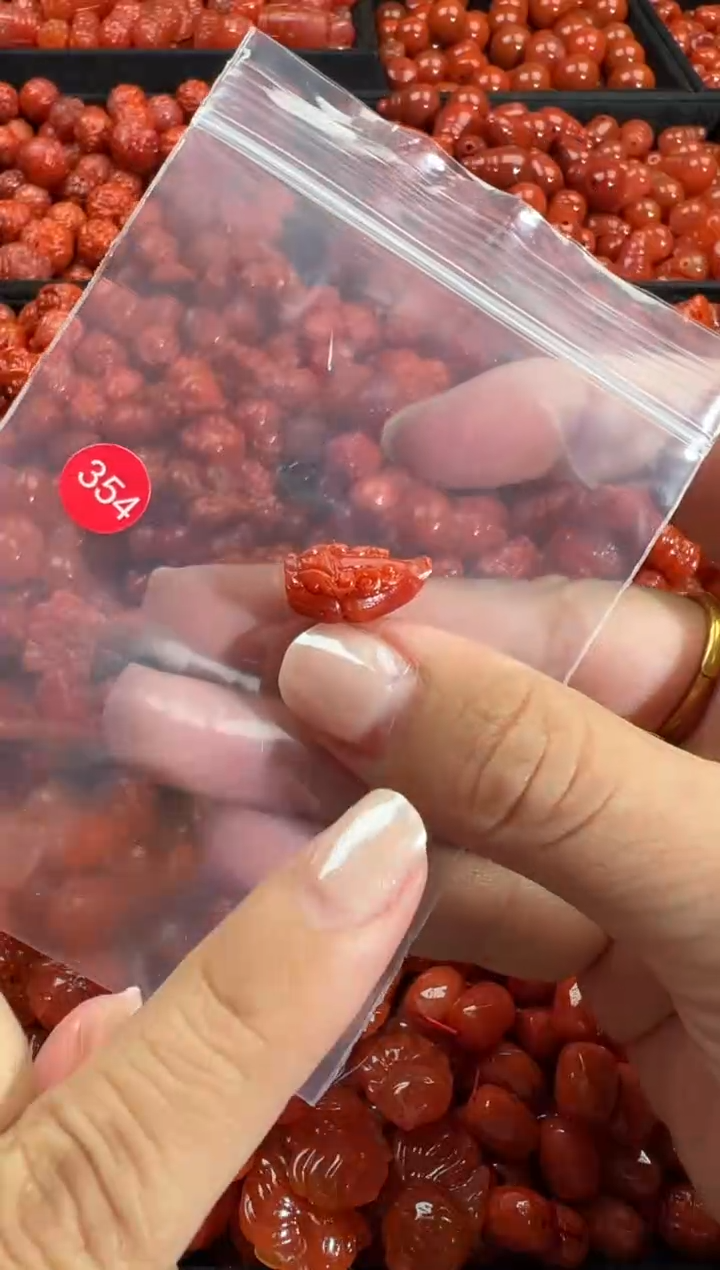 颈饰未镶嵌南红玛瑙1