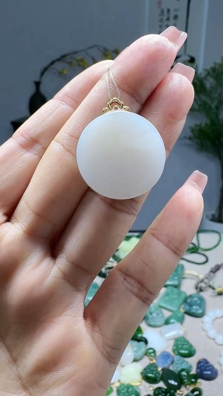 吊坠(不含链)18K金镶嵌和田玉1