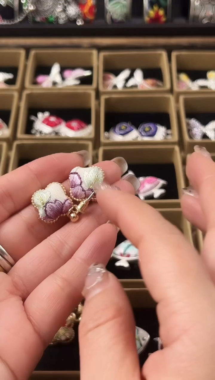 【闪购商品】织绣民族风老绣饰品404