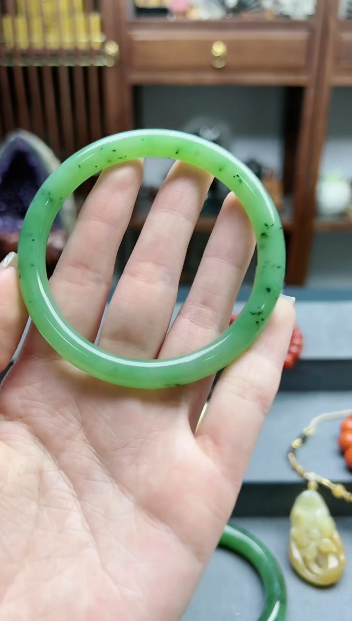 【闪购商品】和田玉手镯未镶嵌碧玉手镯58+*1 YR