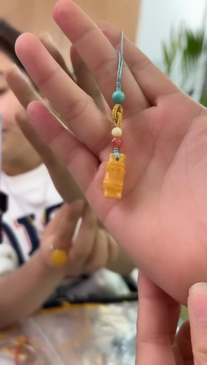 裸石琥珀未镶嵌琥珀蜜蜡吊坠