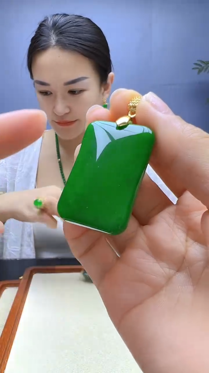 翡翠14K金镶嵌颈饰沉白diy颈饰