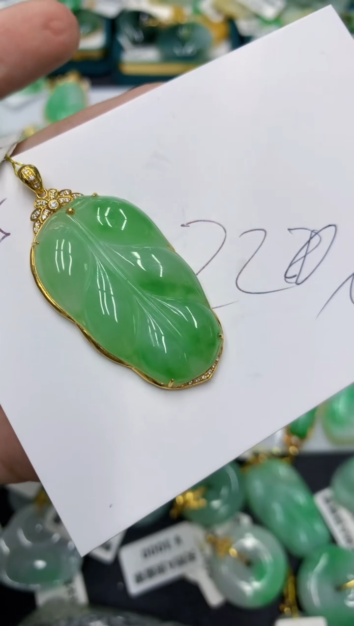 【闪购商品】翡翠颈饰18K金镶嵌号链接1111111