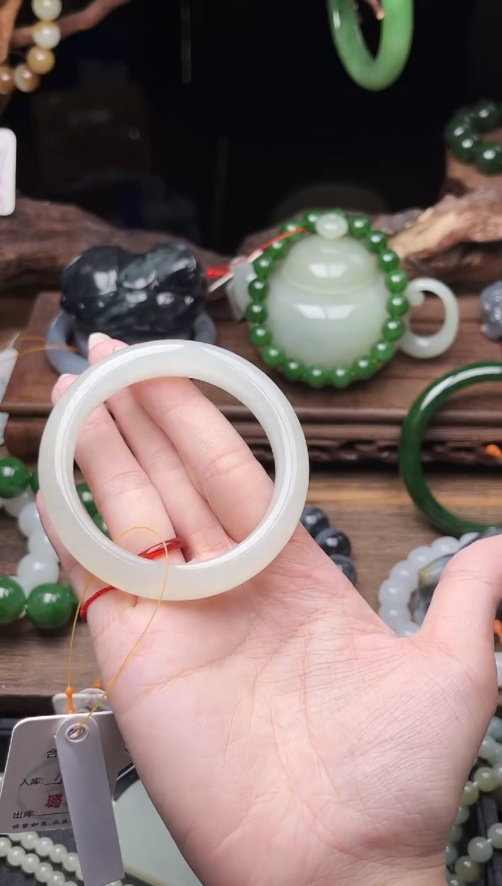 未镶嵌手镯和田玉青海晴水 52圈9014056