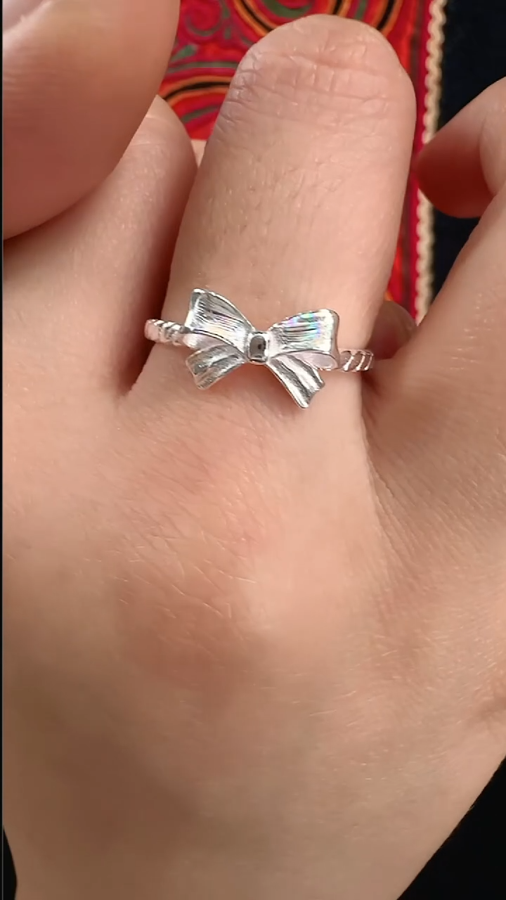 无足银足银镭射蝴蝶戒指