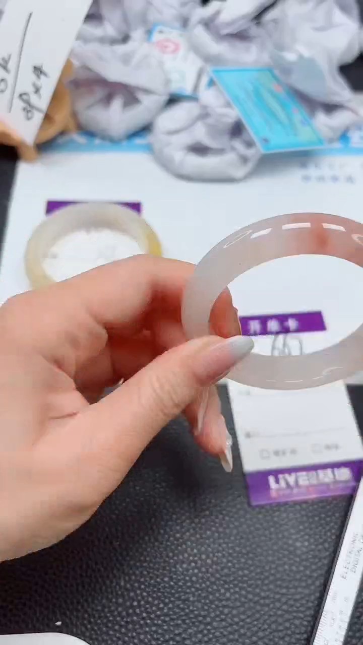 【闪购商品】石英质玉手镯未镶嵌667---54