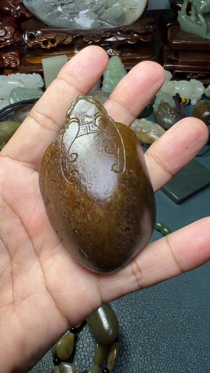 未镶嵌和田玉把件-