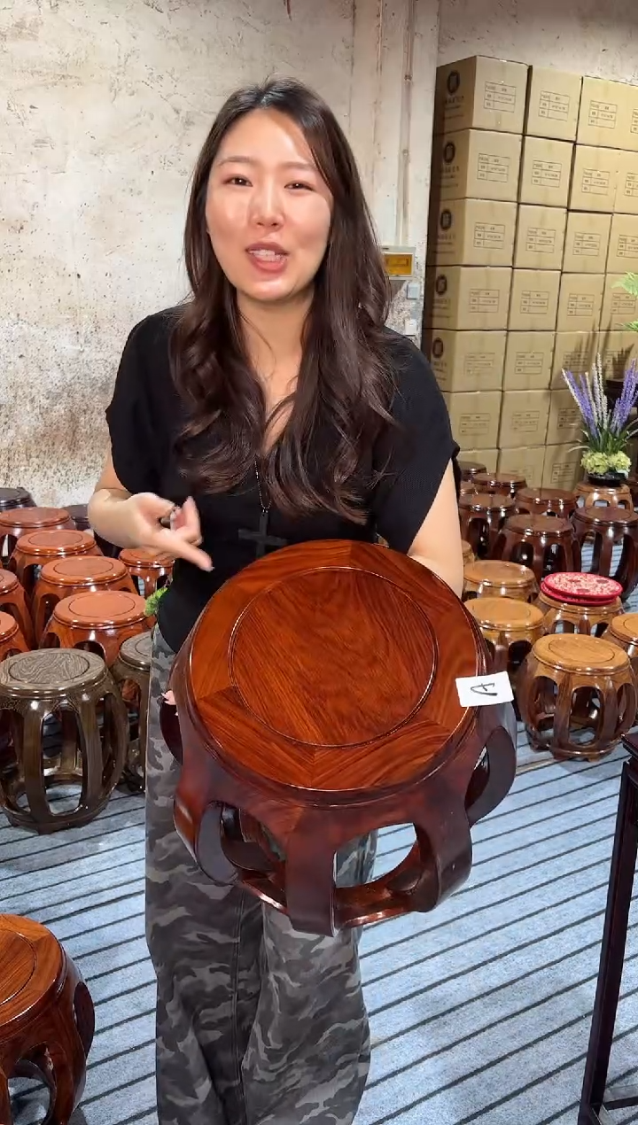 花梨木类家具A四张亚花梨胡桃色大号鼓凳