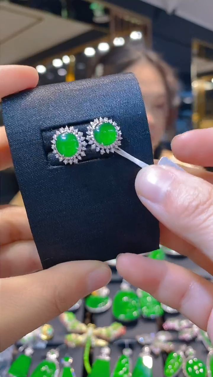 【闪购商品】翡翠耳饰18K金镶嵌091     