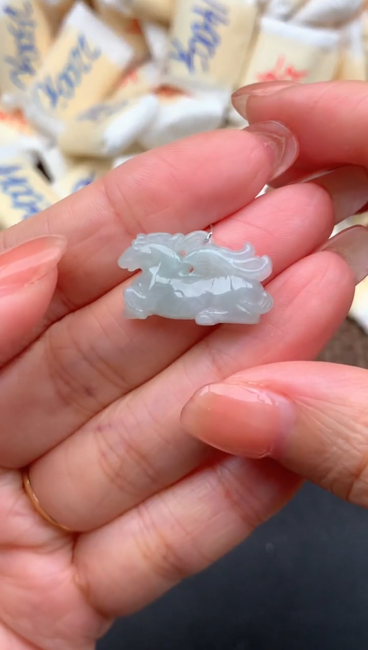 未镶嵌挂件翡翠—