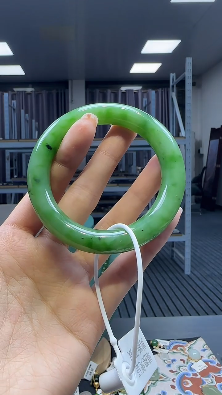 未镶嵌手镯和田玉1