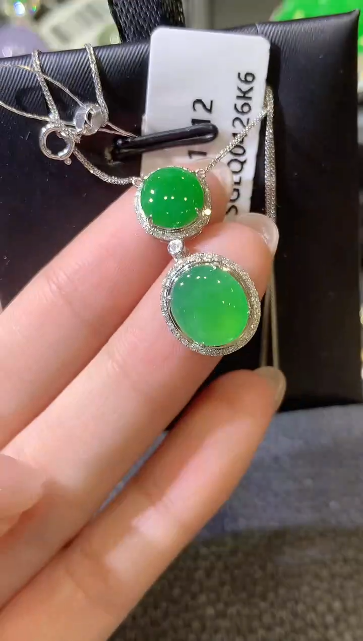 【闪购商品】翡翠套链18K金镶嵌C33翡翠