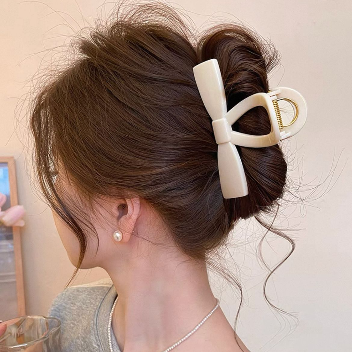 夏日果冻感蝴蝶结抓夹女2025新款高级感鲨鱼夹发夹后脑勺发饰911