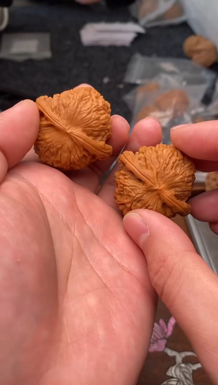 【闪购商品】文玩核桃把件G95号38尺白狮子