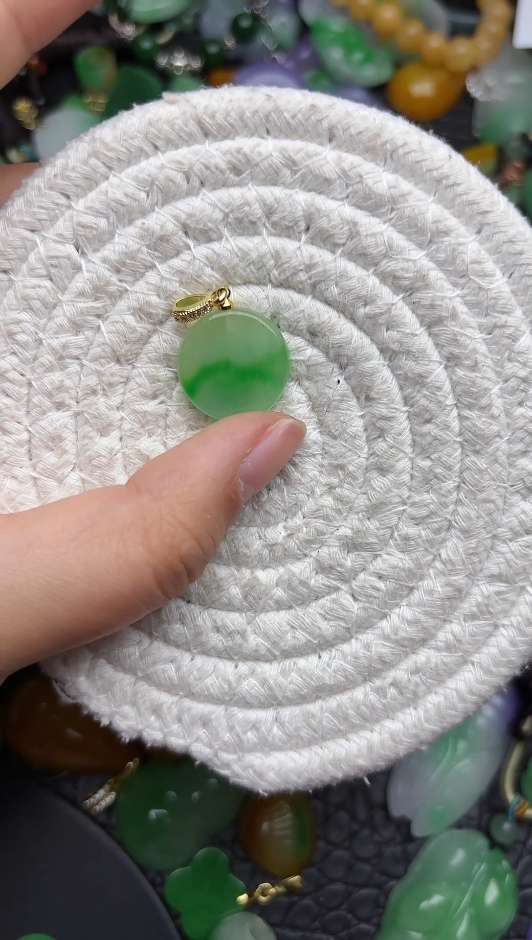 颈饰未镶嵌翡翠缅甸翡翠吊坠
