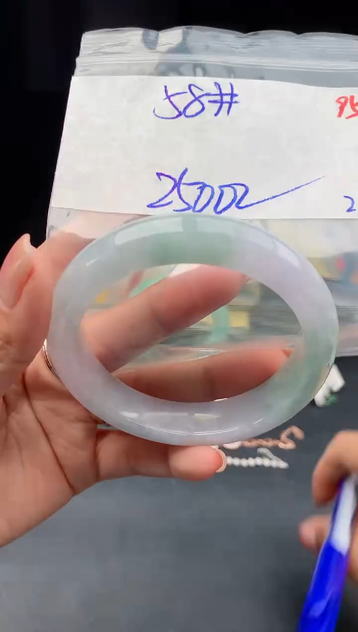 【闪购商品】定制翡翠未镶嵌95毛货需精细抛光多样性1件2500元