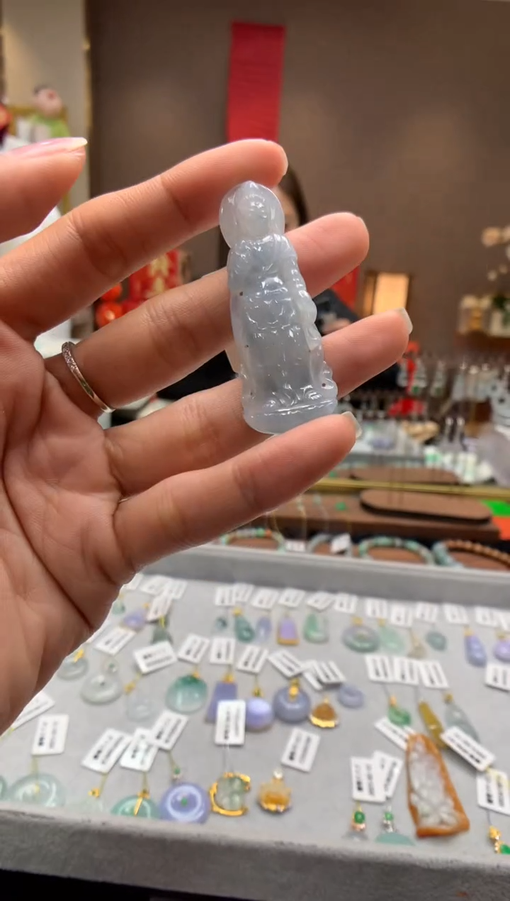 【闪购商品】翡翠颈饰未镶嵌观音