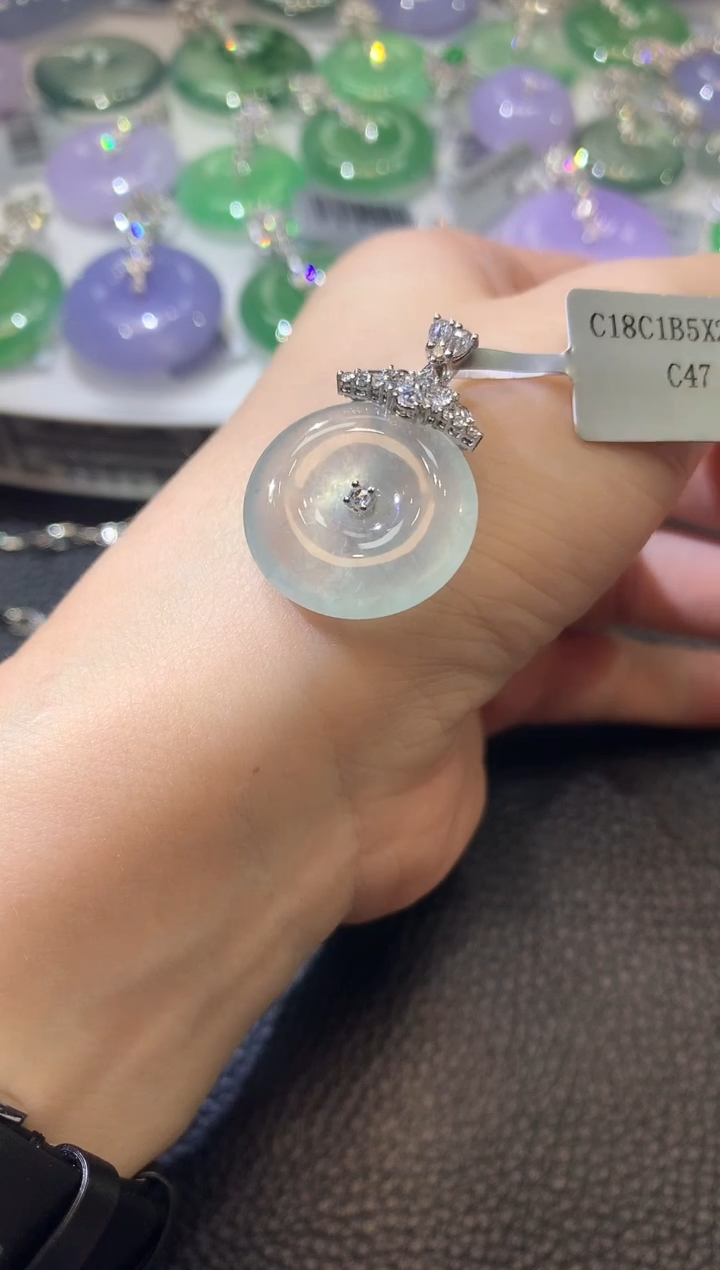 吊坠(不含链)18K金镶嵌翡翠C40 