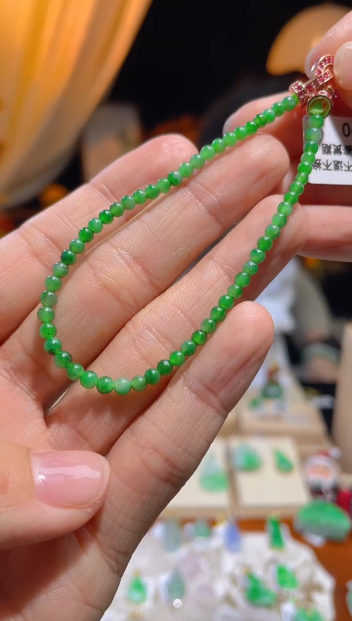 【闪购商品】翡翠颈饰未镶嵌假一赔三