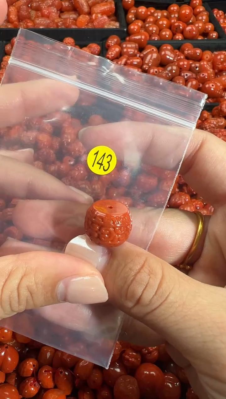 颈饰未镶嵌南红玛瑙1