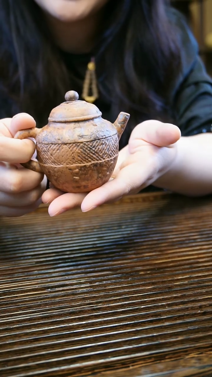 【闪购商品】原矿圆满老岩泥磨砂感茶壶