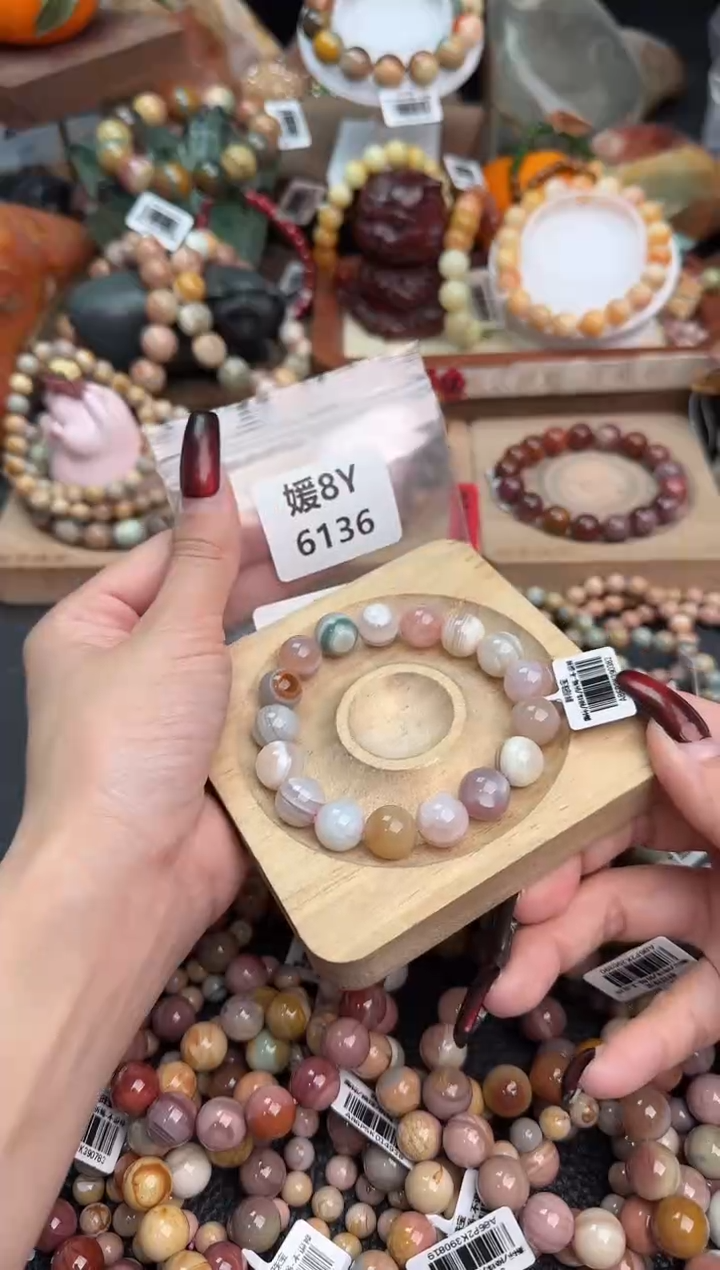 【闪购商品】石英质玉手链未镶嵌1T6136