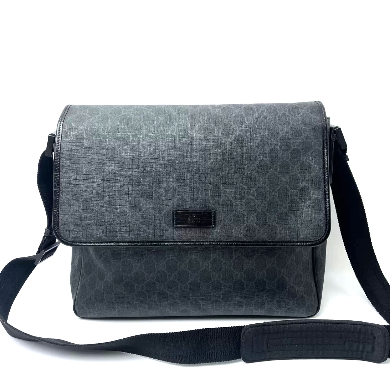 95新 GUCCI/古驰 古驰老花邮差包/D137