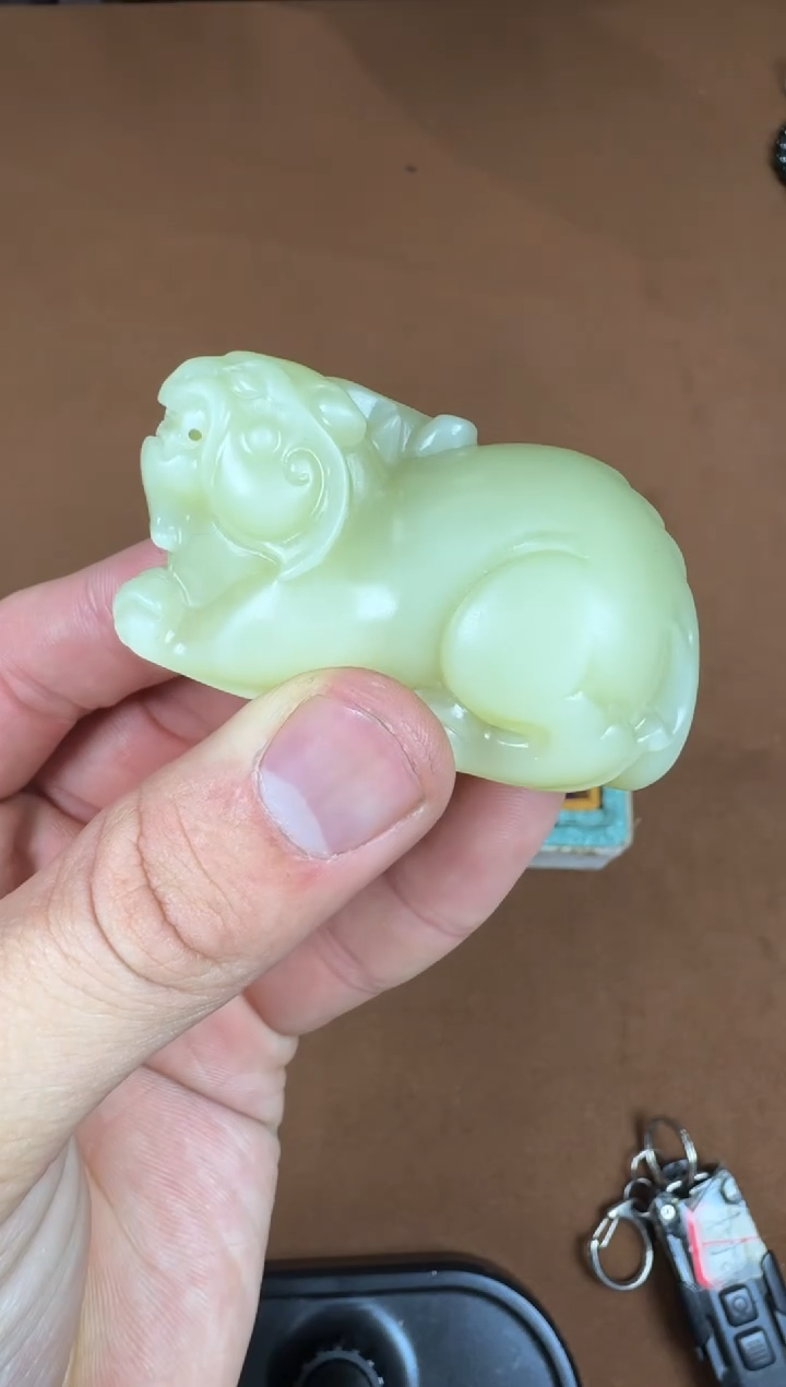 颈饰未镶嵌和田玉与**行1