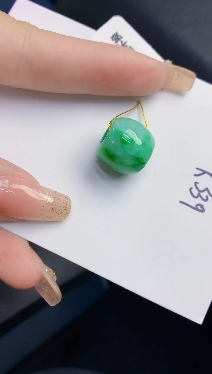 颈饰未镶嵌翡翠缅甸天然翡翠A货