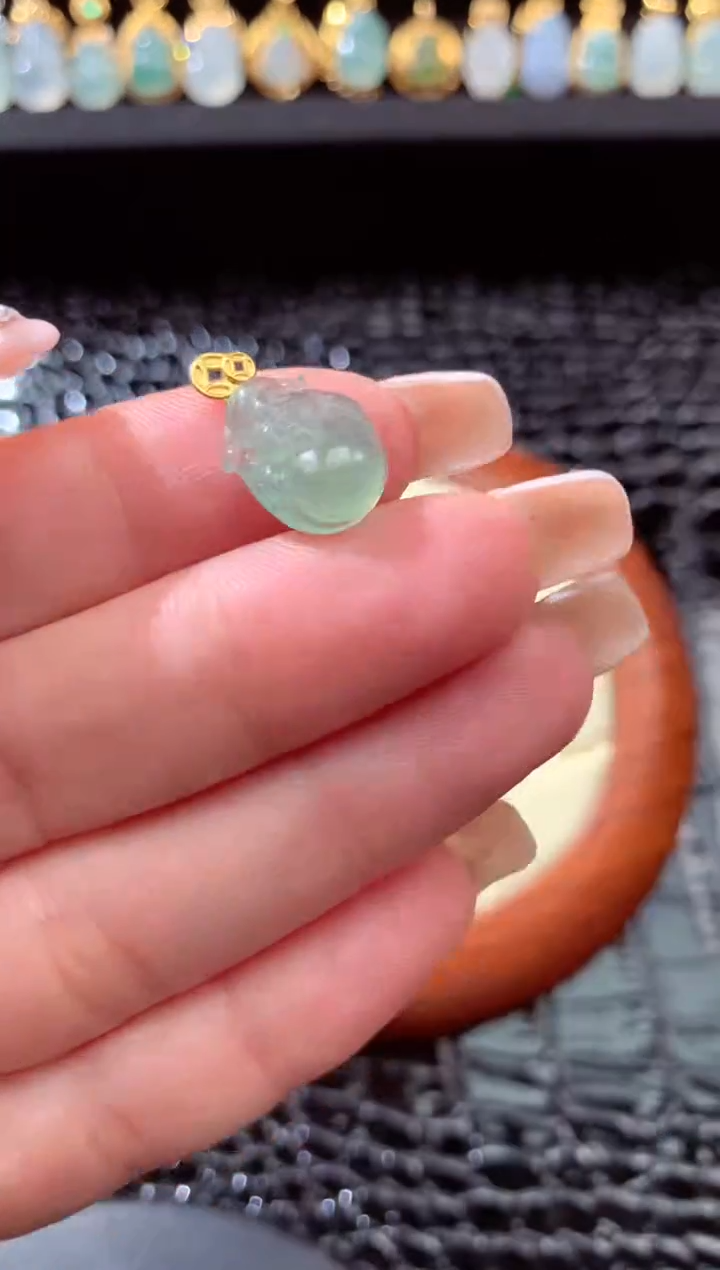 【闪购商品】翡翠颈饰18K金镶嵌财神