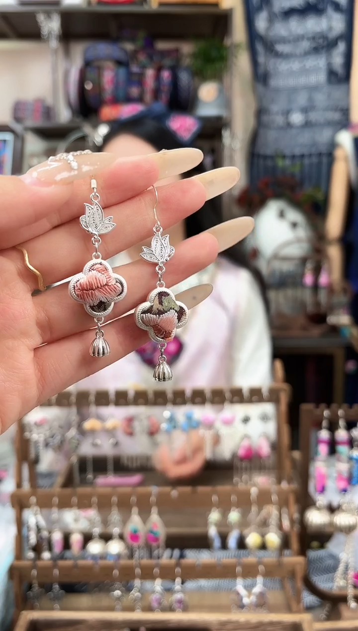 织绣民族风非遗老绣苗银饰品346