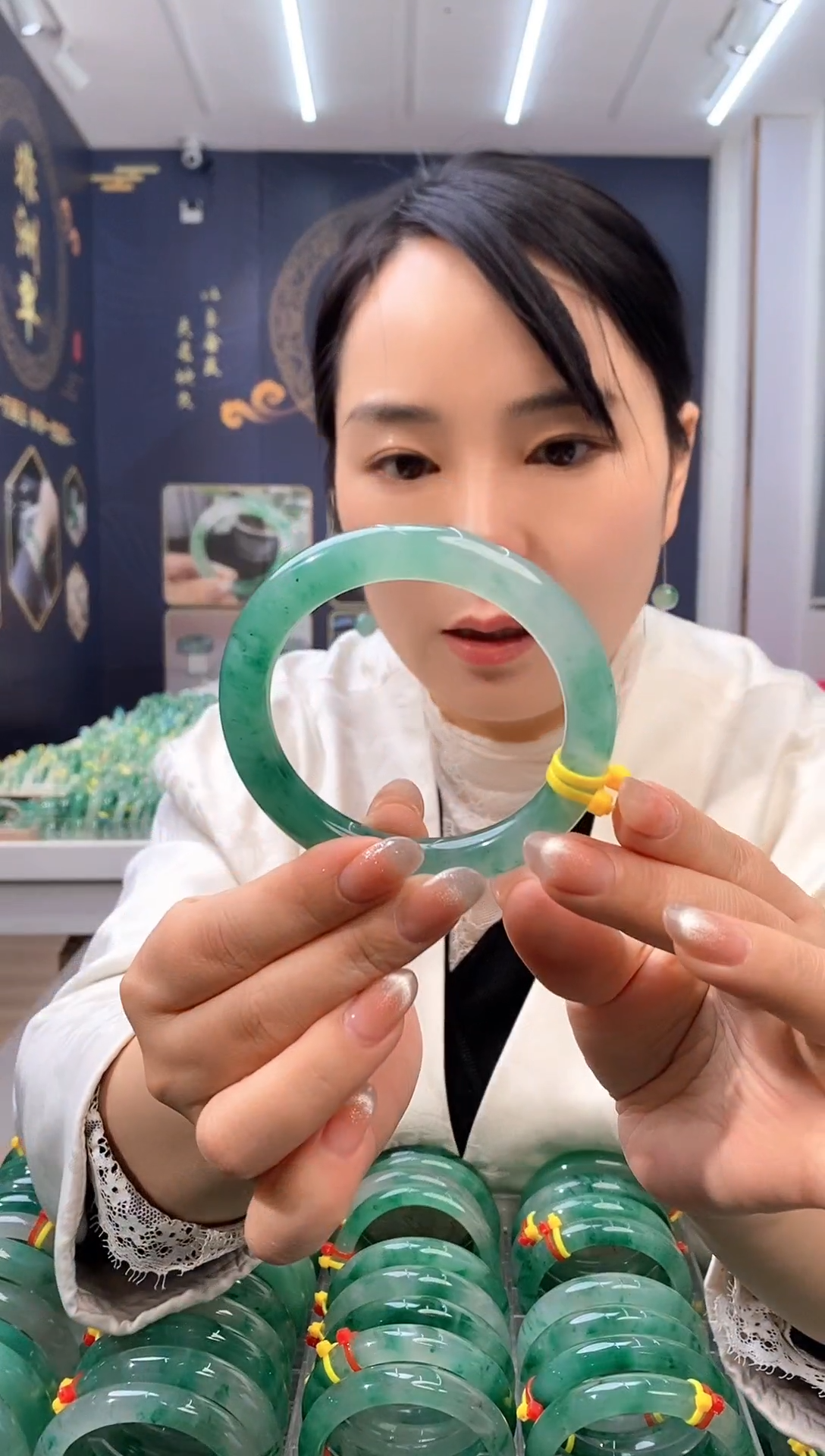 【闪购商品】石英质玉手镯未镶嵌天然非洲翠高冰手镯21