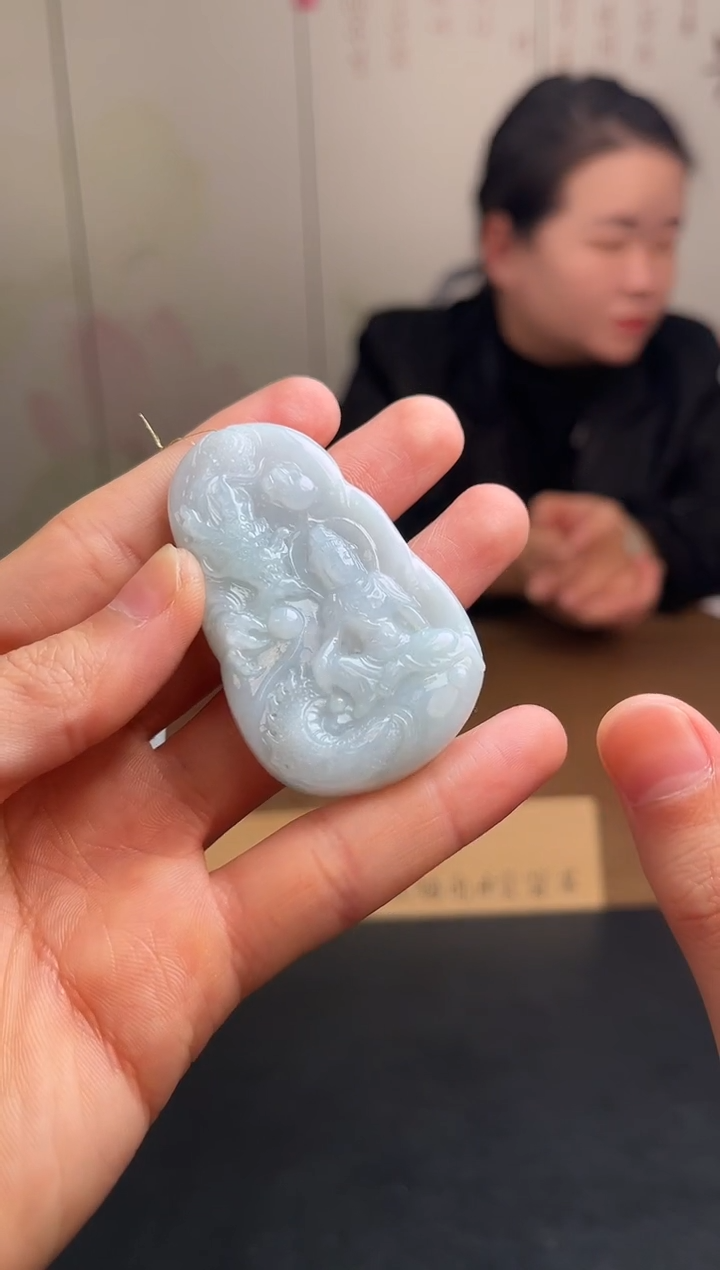 【闪购商品】翡翠颈饰未镶嵌观音