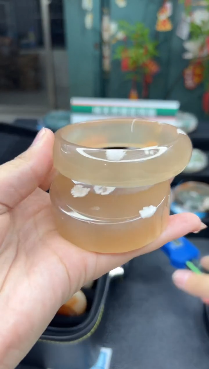 【闪购商品】石英质玉手镯未镶嵌84（62圈赠送镯心）