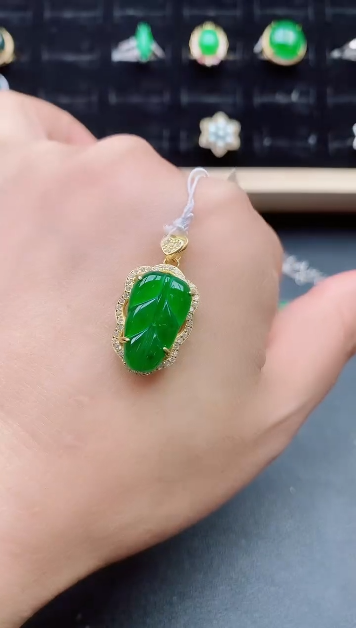 【闪购商品】翡翠吊坠(赠链)银S925镶嵌321321