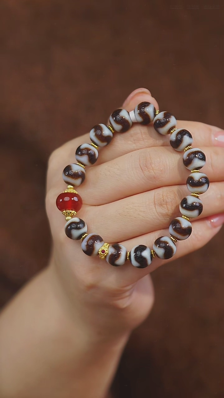 【闪购商品】玛瑙/玉髓手串未镶嵌多样性发其一