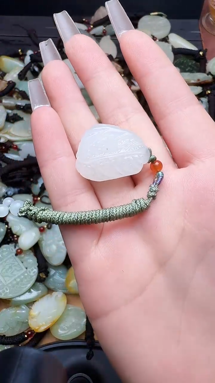 【闪购商品】和田玉颈饰未镶嵌白菜