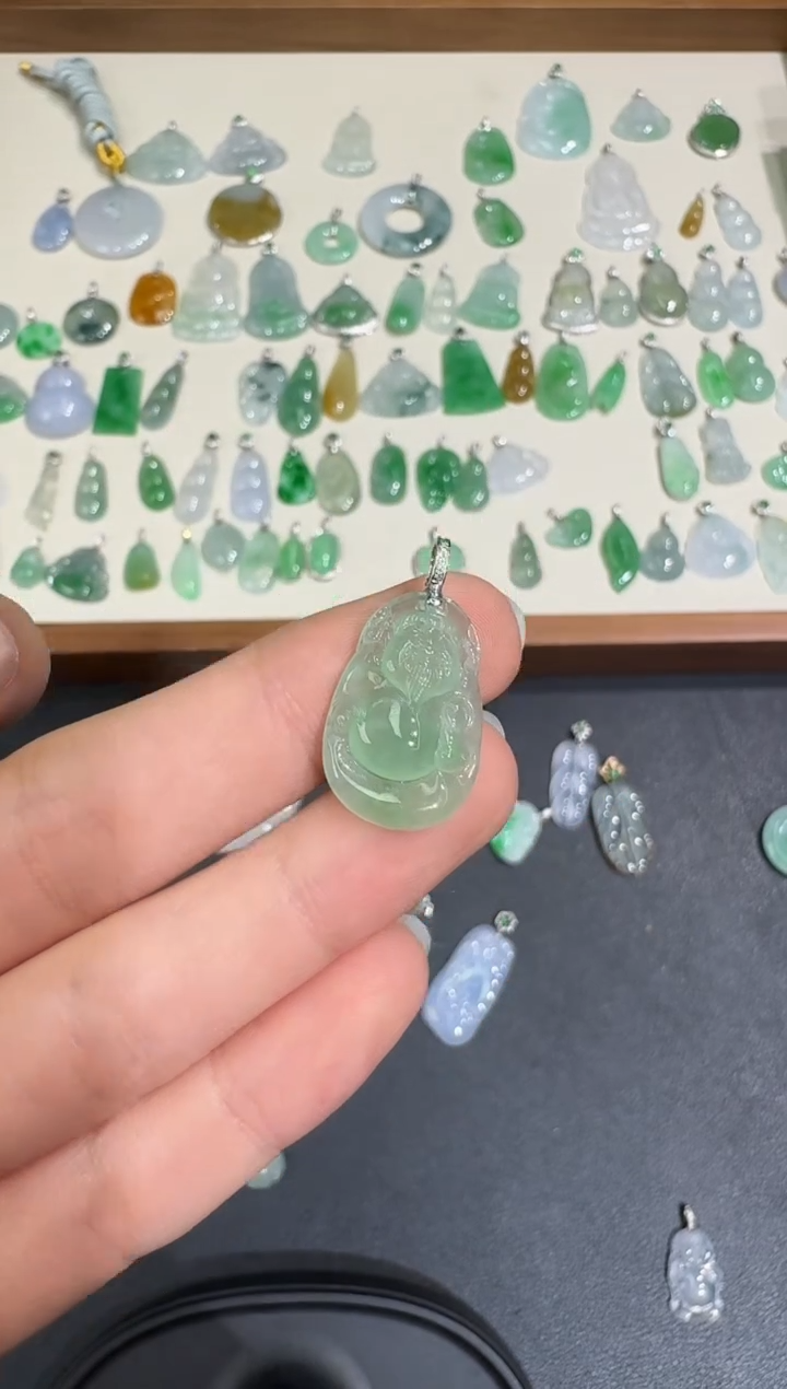 翡翠18K金镶嵌颈饰X0526-1501-198/18k