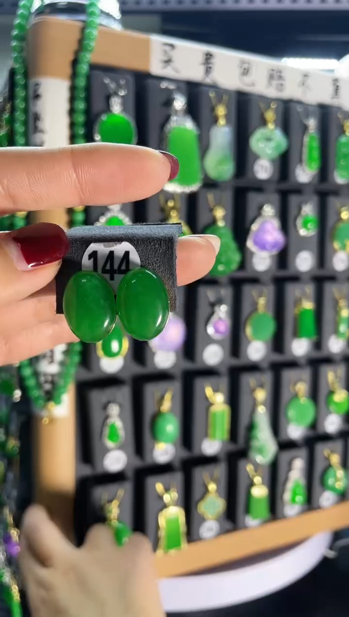 【闪购商品】翡翠耳饰银S925镶嵌144..