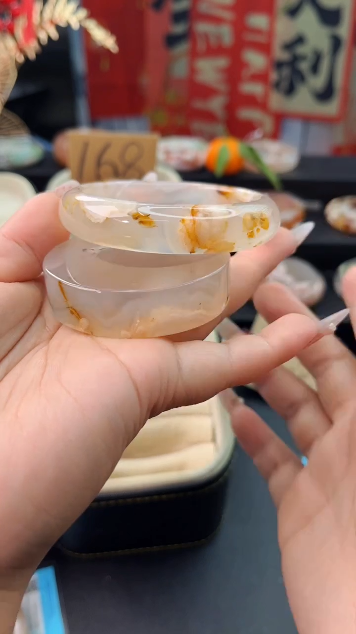 【闪购商品】石英质玉手镯未镶嵌赠送镯心（58圈口）