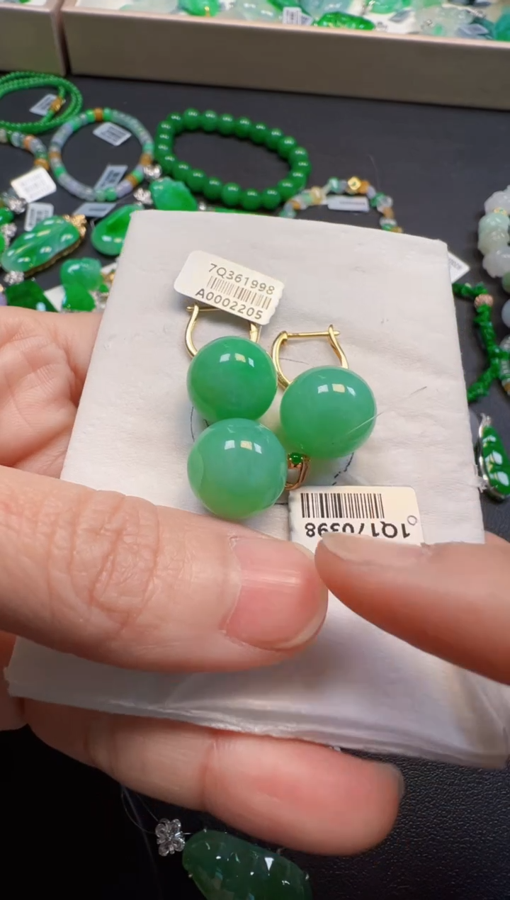 【闪购商品】翡翠吊坠(不含链)18K金镶嵌5880一套