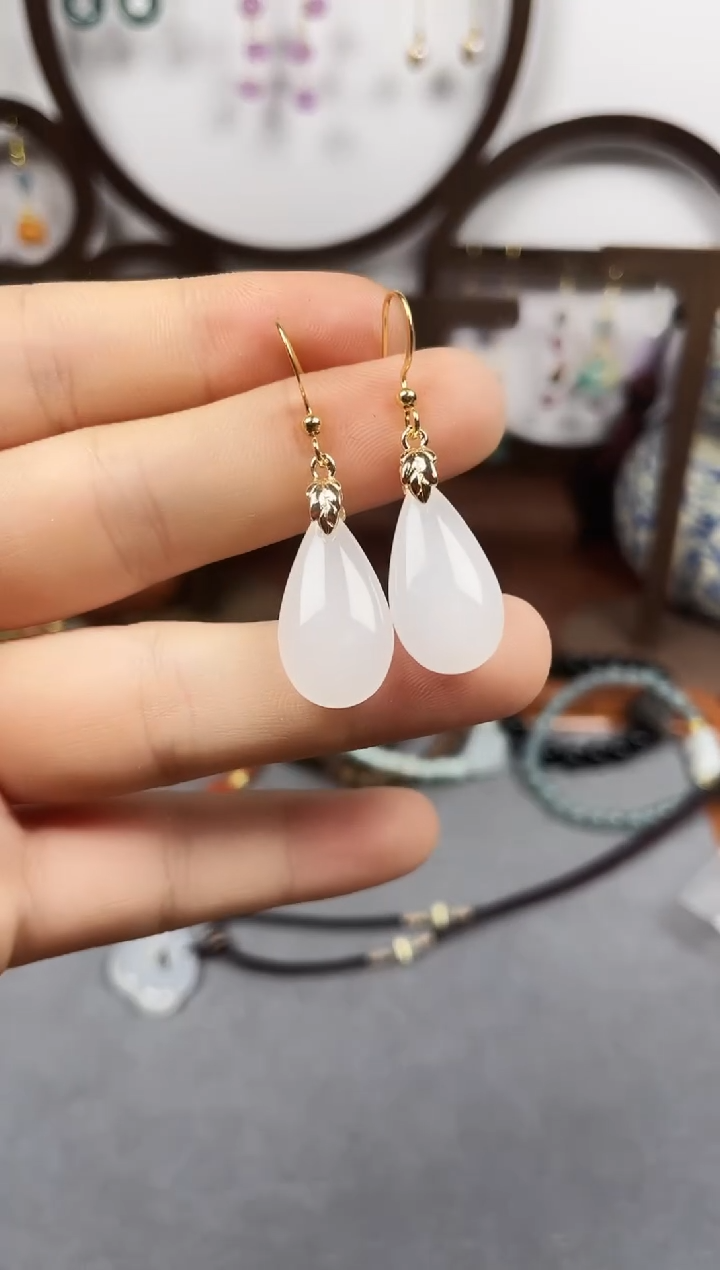 银S925镶嵌和田玉耳饰118000