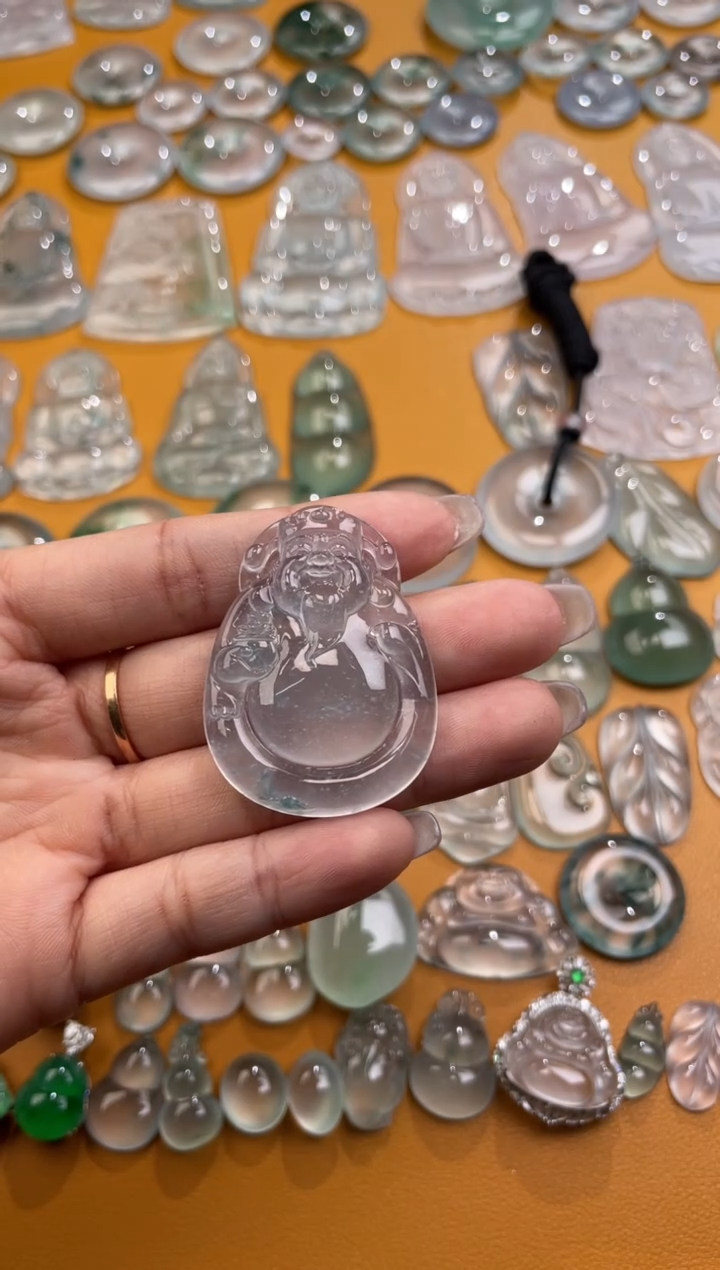 【闪购商品】翡翠吊坠(不含链)未镶嵌财神 43.2 32 5.6