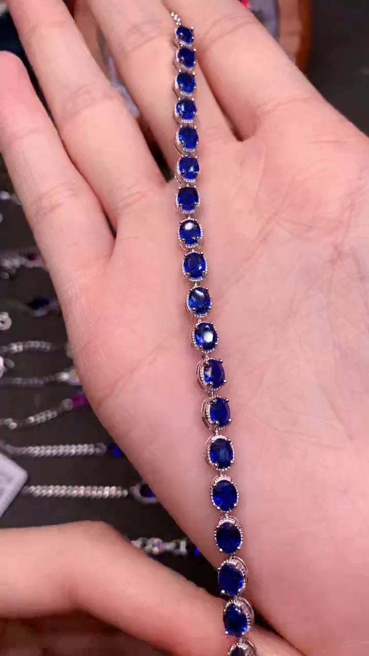 【闪购商品】蓝宝石手链银S925镶嵌.......