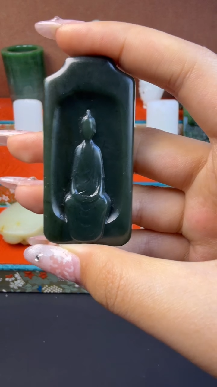 颈饰未镶嵌和田玉和田玉