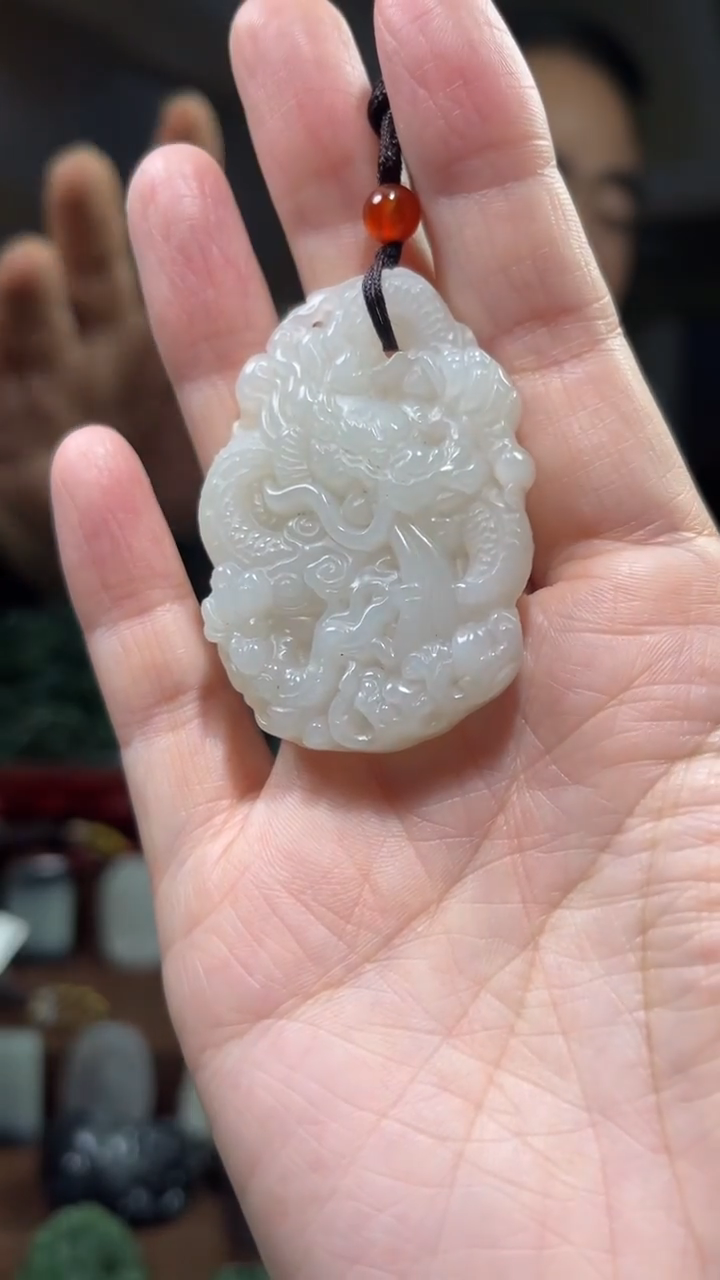 颈饰未镶嵌和田玉·