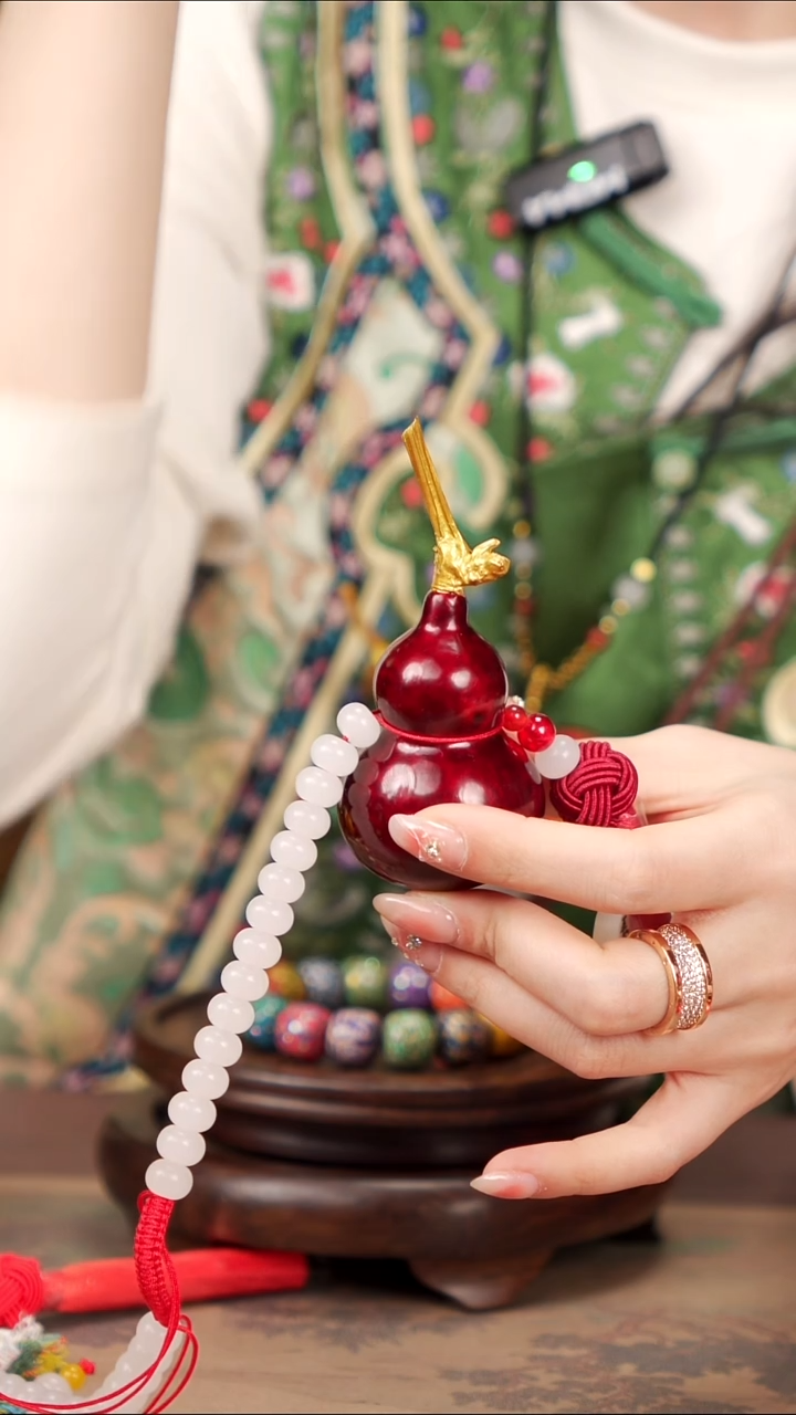 【闪购商品】163易林漂漆车挂手捻葫芦----168