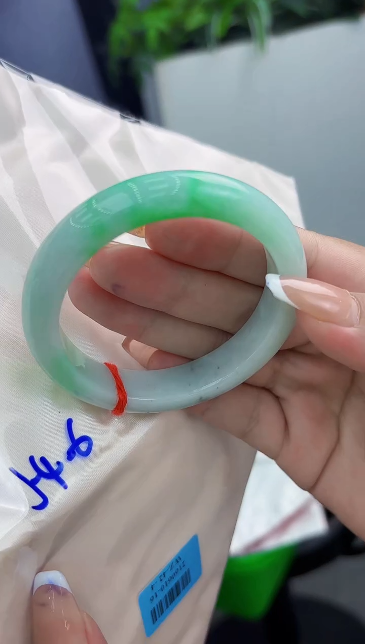 【闪购商品】翡翠手镯未镶嵌翡翠手镯