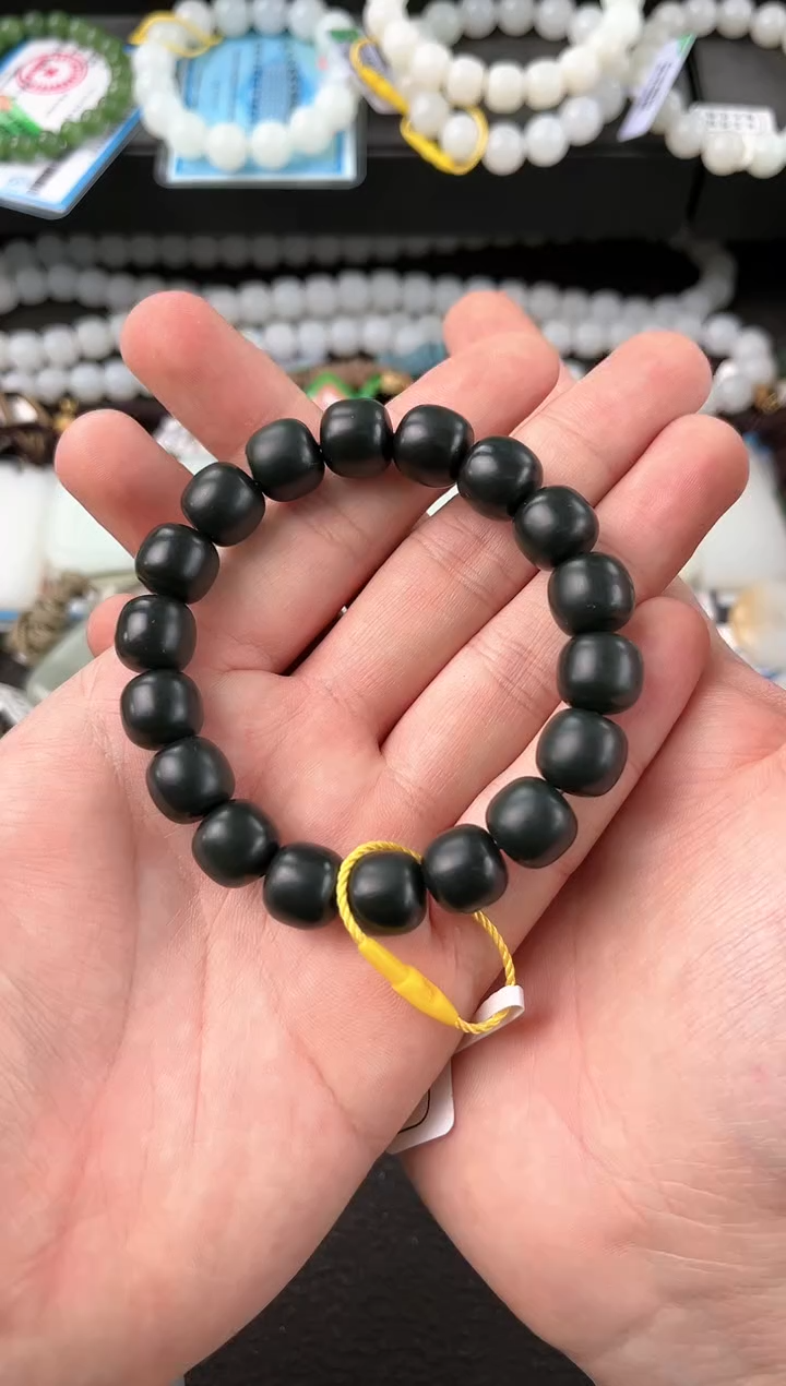 【闪购商品】和田玉手串未镶嵌和田黑青老型珠手串卡12微色差