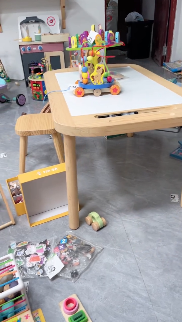 木积木桌........